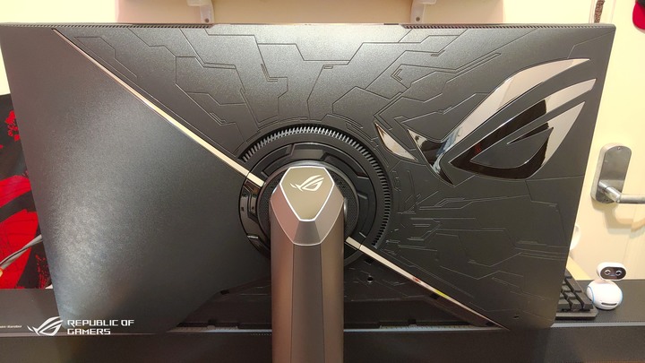 ROG PG32UQX - 4K 144Hz DSC Mini LED HDR顯示器之王(簡單開箱-圖文多)