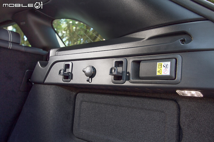 Land Rover Range Rover Velar P250 R-Dynamic S試駕▕ 新年式精簡車型、攻擊火力更集中