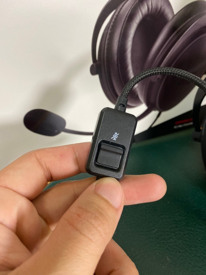 2k內遊戲音樂兼顧 irocks real 有線耳罩式耳機開箱
