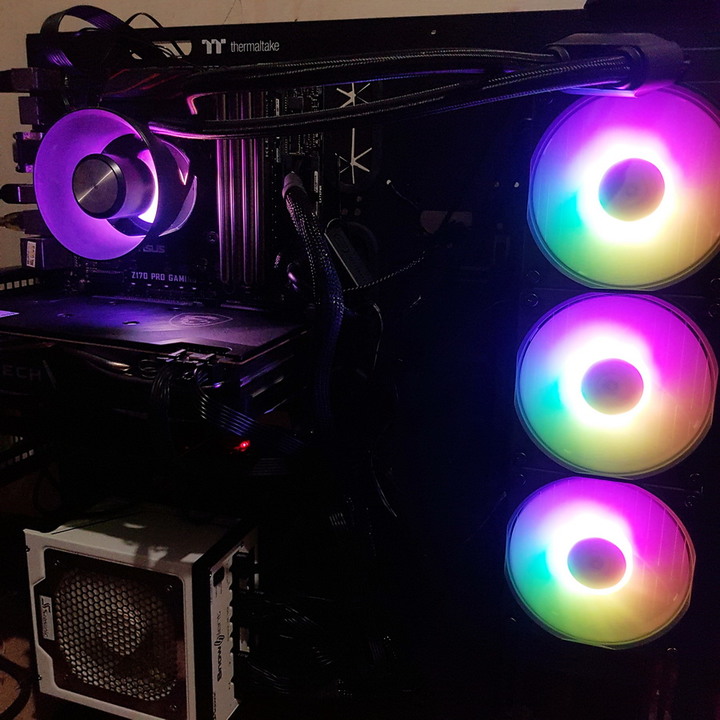 夠冷夠閃亮的一體式水冷散熱器 - 迎廣 InWin BR36