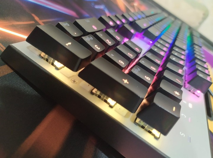 Cooler Master CK351，低調簡約設計與貼心配置讓你遊戲不再慢半拍 !!!