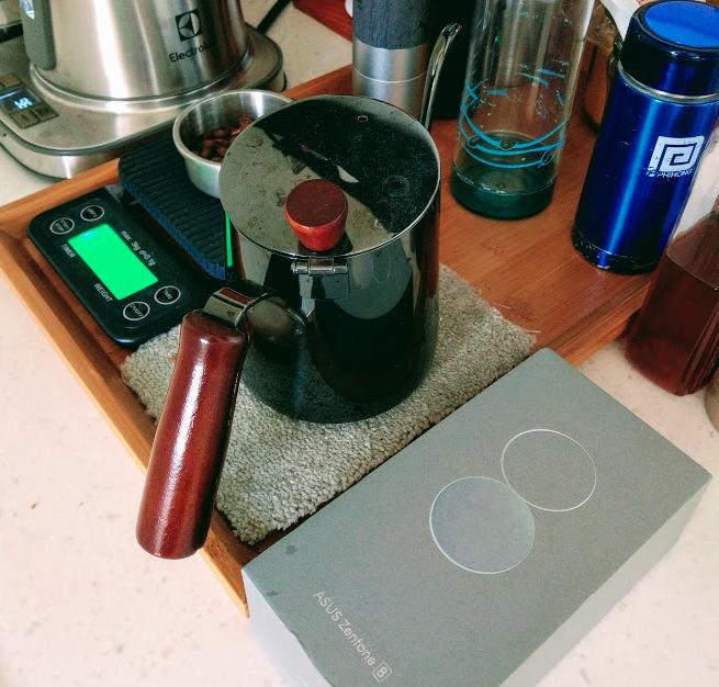 防疫期間閒在家,做甚麼好? 沖個咖啡吧~~