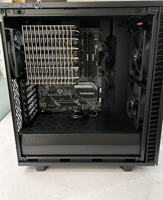 開箱 Noctua 貓頭鷹話題新品 NH-P 無風扇空冷巨無霸力壓 Ryzen 7 5700G