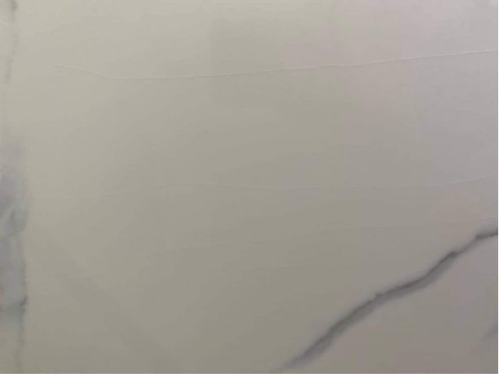 老屋翻新，磁磚貼完三個月裂縫