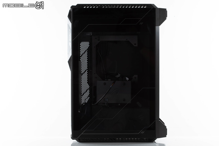 ROG Z11 電競機殼開箱試用 以斜向擺主機板真能提高性能?