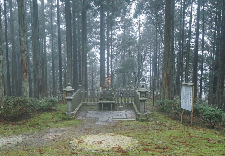 冬季漫步大阪最高山-金剛山葛木神社攻頂遊記