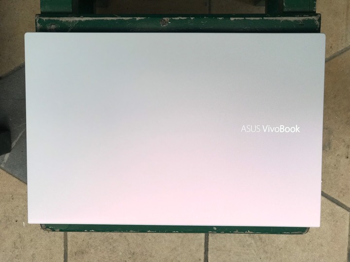 [OL 出任務]VIVOBOOK X513 大螢幕加窄邊框，居家辦公、娛樂優選