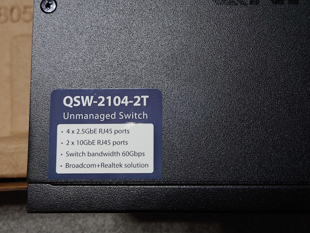 [開箱] QSW-2104-2T 6埠 Multi- Gig 五速無網管型交換器