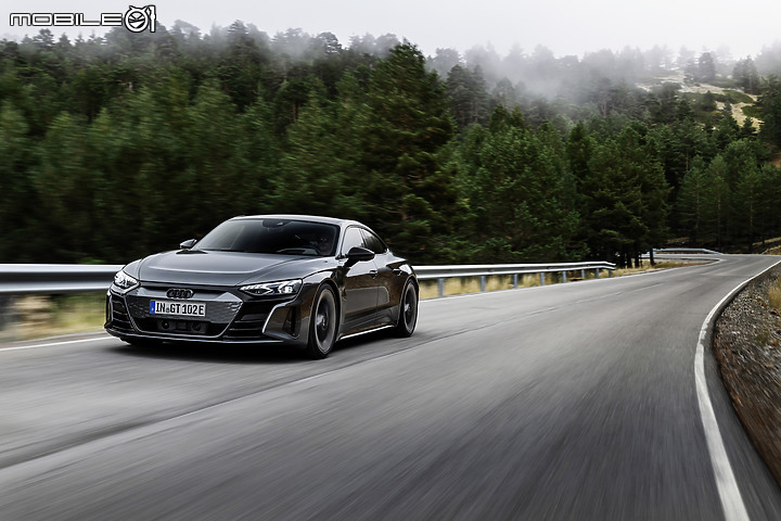 【國內新訊】Audi e-tron GT車系445萬元起展開預售,極速充電站持續擴點!