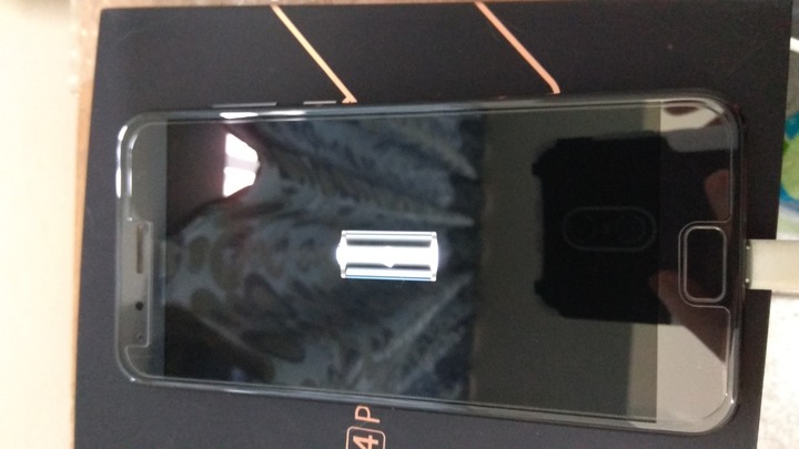 Asus zenfone4 pro更新後死機(檢測後已更換新機)..3年後再死機...