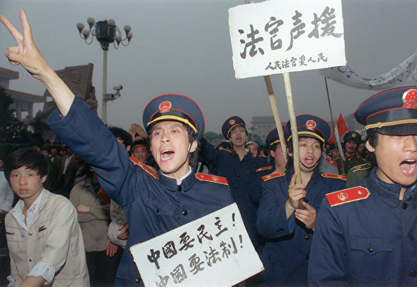 組圖：六四現場回顧 天安門廣場一夕變色