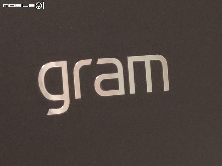 【 體驗分享 】身輕如燕的戰略高手、內力深厚的抗疫尖兵，LG gram 16Z90P 軍規 EVO 筆電帶你突破疫情重圍！