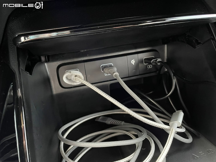點我看大圖 如此有緣,第三台KIA入荷:Sorento旗艦進化型