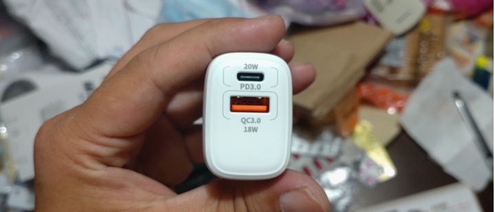 有人用sony原廠快充頭pd測試過嗎？