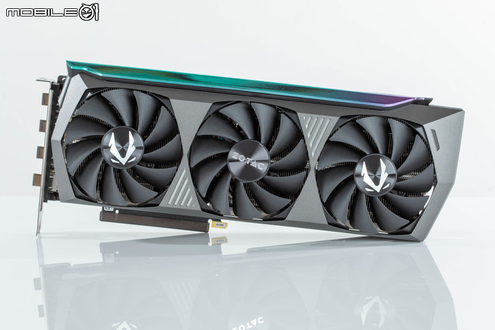 ZOTAC GAMING GeForce RTX 3080 Ti AMP Holo 顯示卡開箱實測 緊緻身形內的效能選擇
