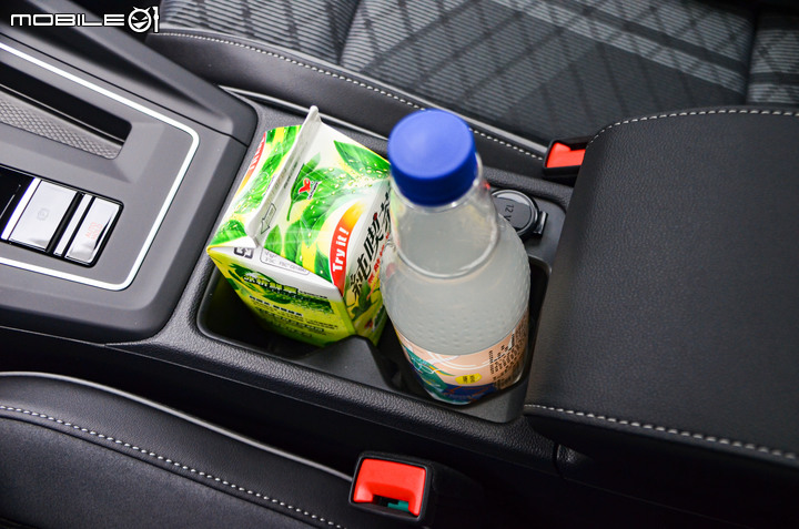 Volkswagen第8代Golf 280 eTSI R-Line 試駕;招牌菜色準備上桌!