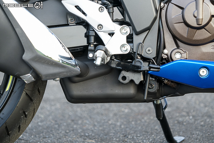 SUZUKI GIXXER 250 試駕｜當家油冷技術下放 日系白牌街跑新體驗