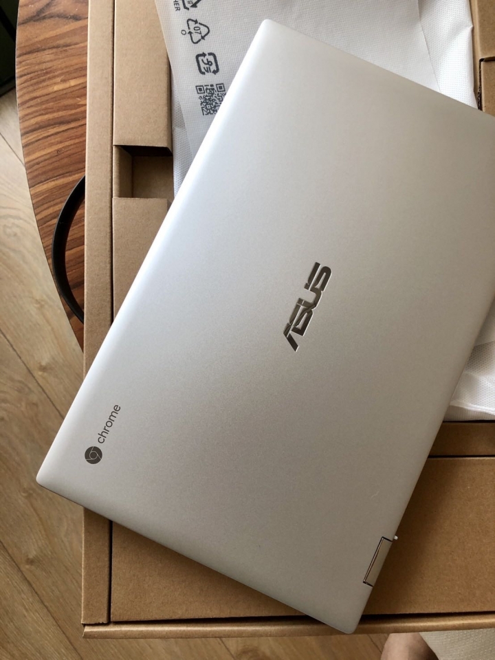 完美小學生兒童線上設備方案 ASUS C434 Chromebook 平板筆電 開箱與心得