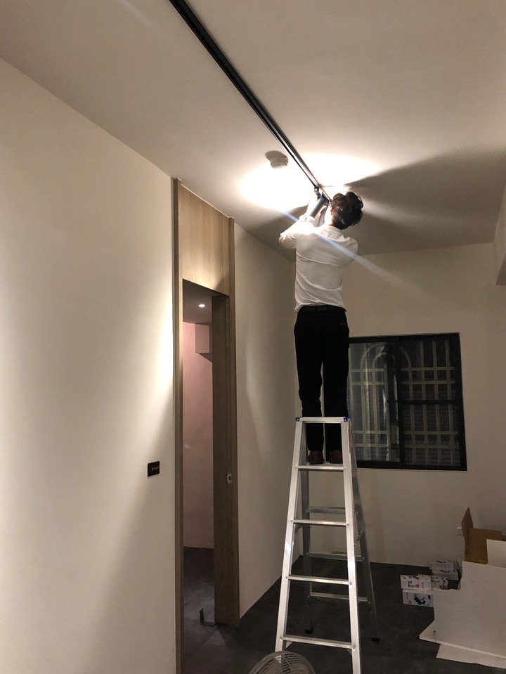 ［開箱］高雄20年中古屋翻新，輕工業森林風單身男子共享空間