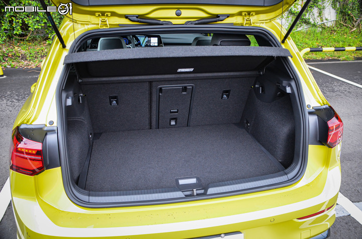 Volkswagen第8代Golf 280 eTSI R-Line 試駕;招牌菜色準備上桌!