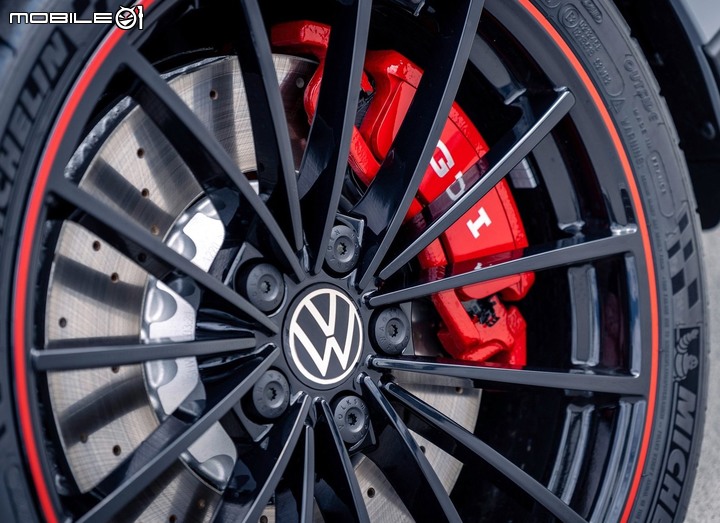 【海外情報】忠心車主更要入手!Volkswagen Golf GTI Clubsport 45於歐洲正式上市!
