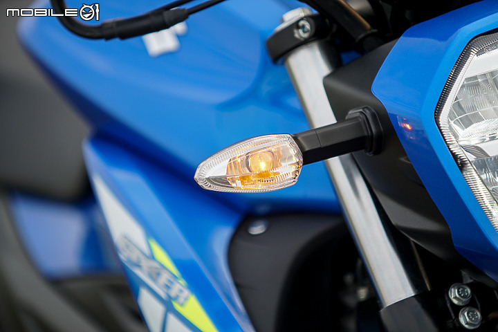 SUZUKI GIXXER 250 試駕｜當家油冷技術下放 日系白牌街跑新體驗