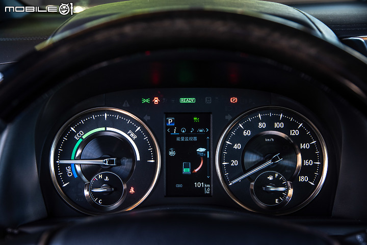 Toyota Alphard 新年式試駕|電子後視鏡加持、表現更臻完美!