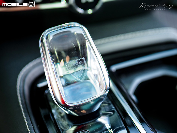 【Volvo V60 T6 Recharge 開箱】
