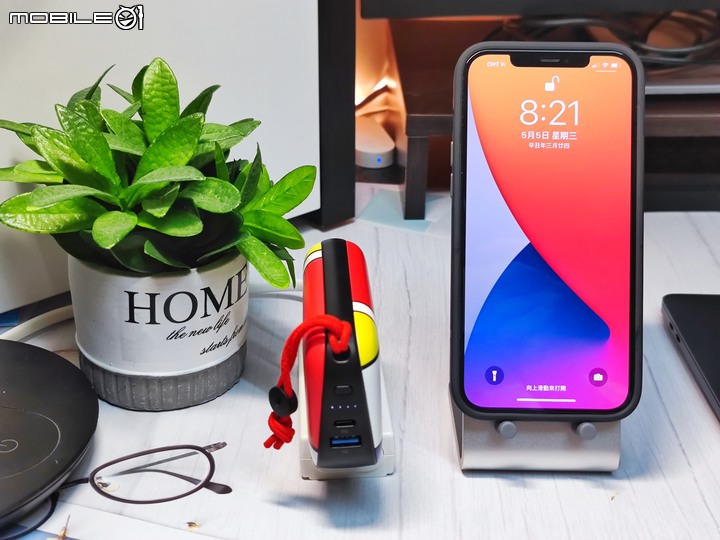 IDMIX MR CHARGER CH06 Pro 萬能行動電源 – 充電器、行動電源、無線充電多功能產品