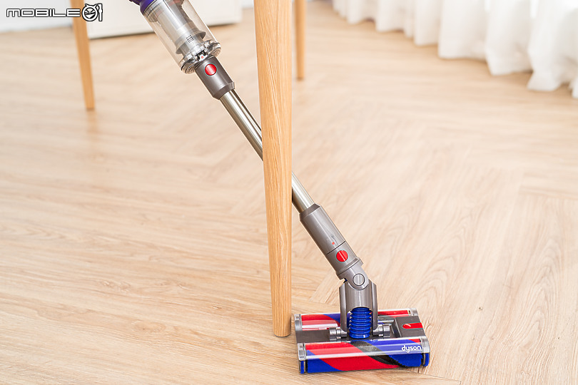 【採訪】 Dyson Omni-glide 與 Micro 1.5kg 無線吸塵器正式發表 輕量靈巧與全新按鍵操控是最大亮點!