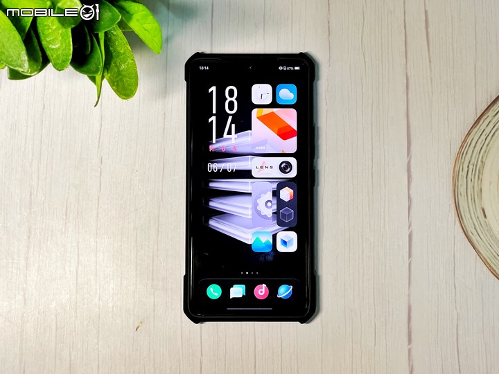 「 開箱 」iQOO Neo 5 簡單開箱 - 與 Vivo X60 Pro 高度相似,挑戰拍照最美遊戲手機