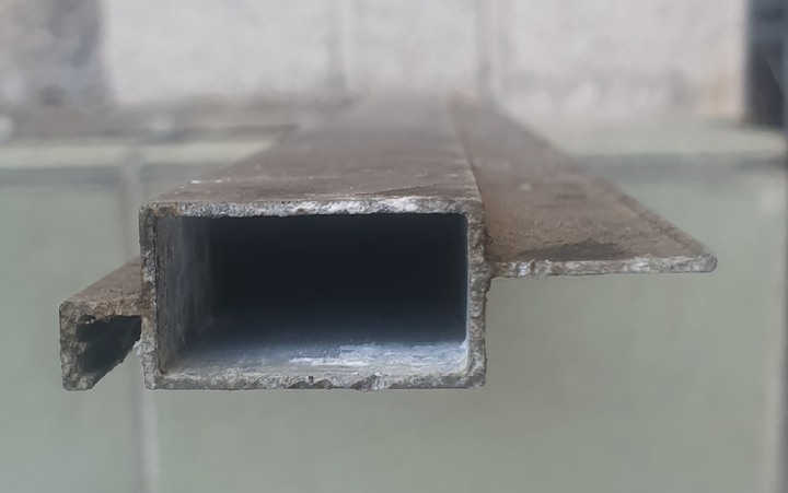 舊型砂窗框