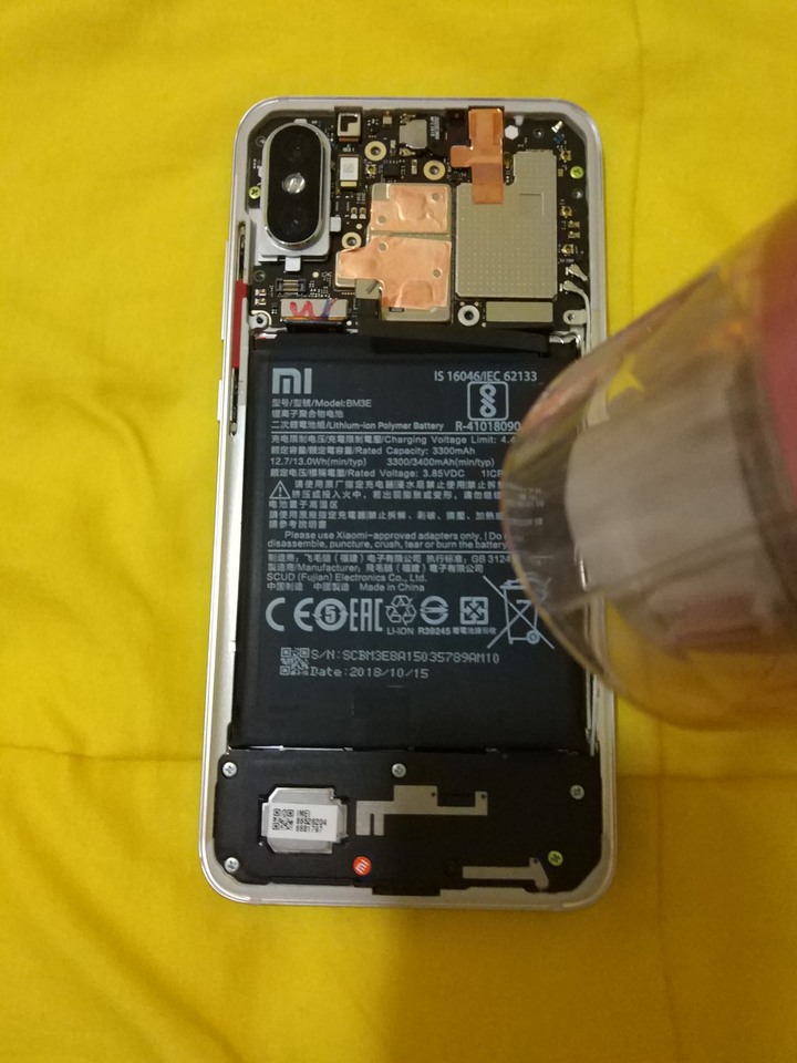 小米8換電池！