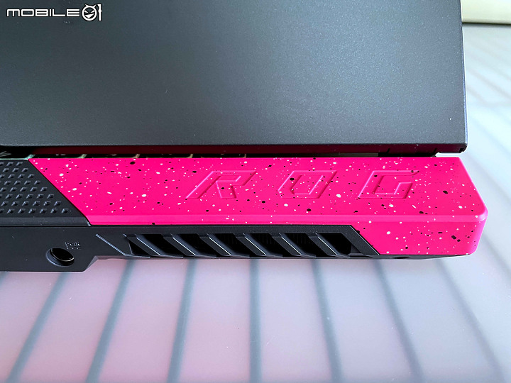 更多核更多執行緒的 ROG STRIX G15 實在太香了, 就挑一台配色騷包的來用吧