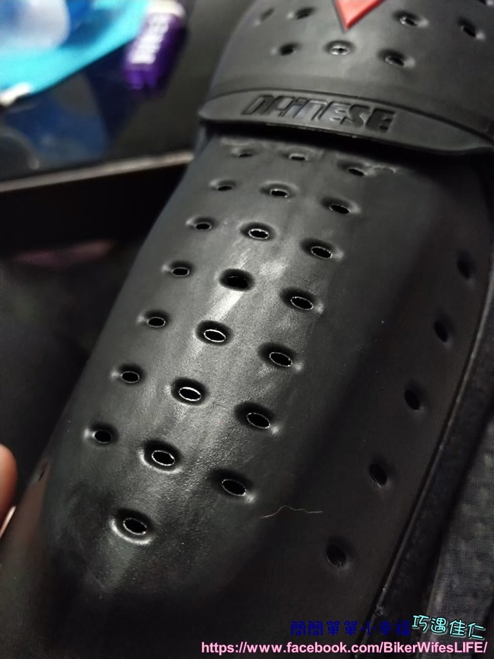 [部品] 自摔車禍勸世文+行車紀錄器好重要