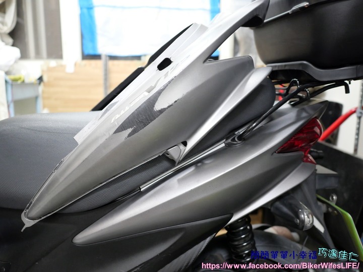 [部品] 自摔車禍勸世文+行車紀錄器好重要