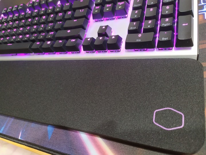 Cooler Master CK351，低調簡約設計與貼心配置讓你遊戲不再慢半拍 !!!