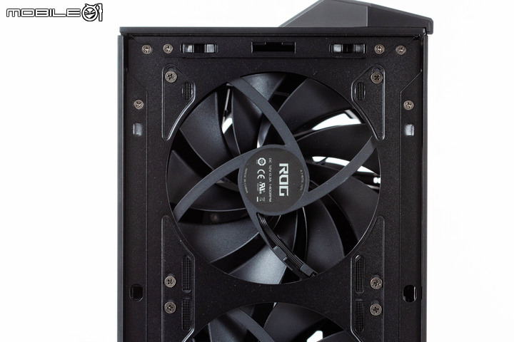 ROG Z11 電競機殼開箱試用 以斜向擺主機板真能提高性能?