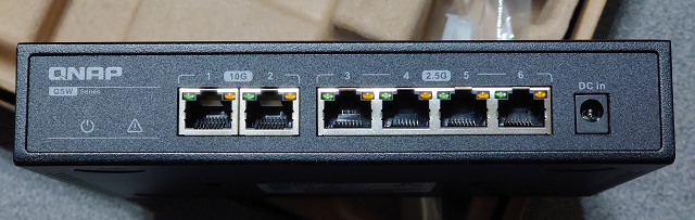 [開箱] QSW-2104-2T 6埠 Multi- Gig 五速無網管型交換器