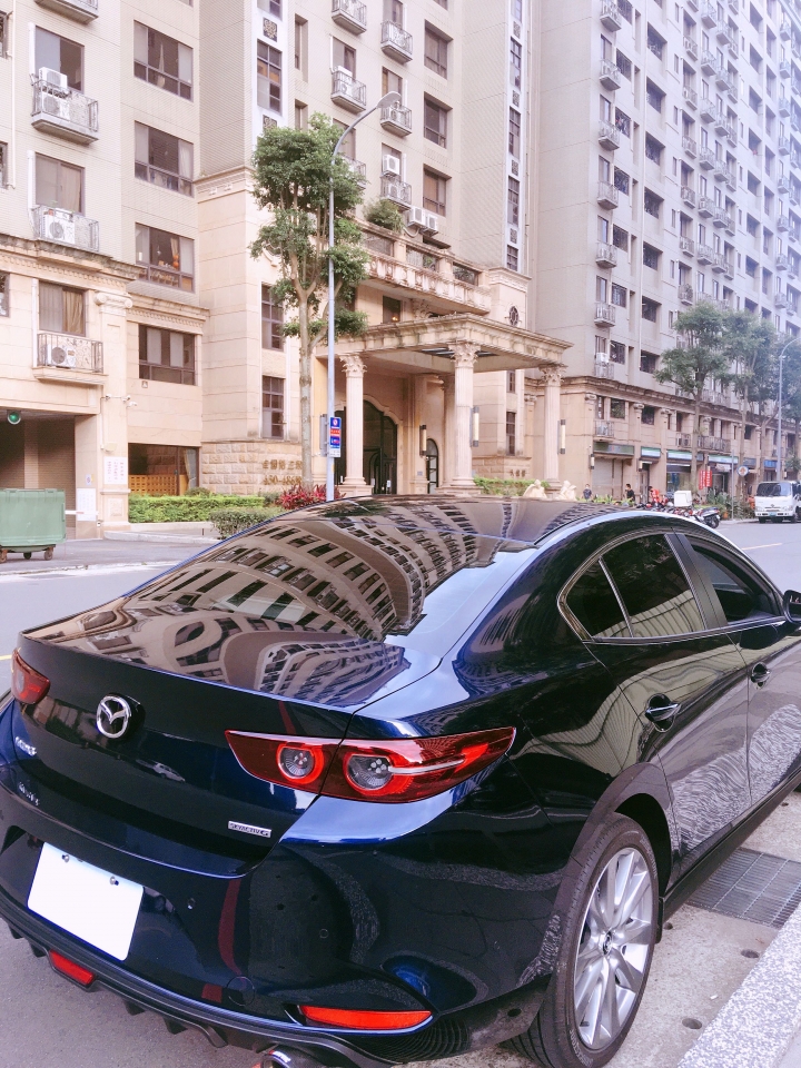 2021 mazda3 4D簡易開箱