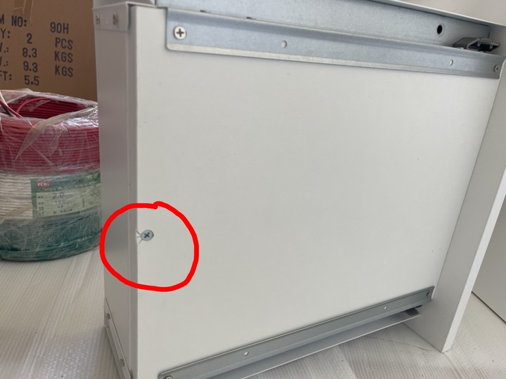 系統櫃裝一半發現