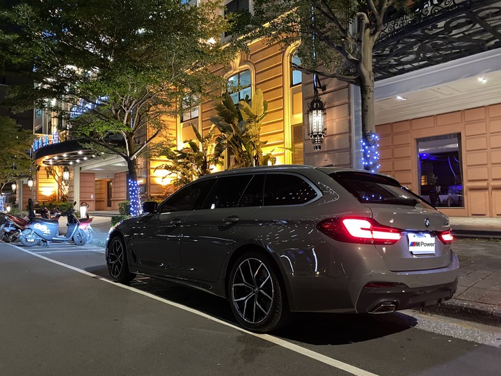 2021 BMW 520i Touring G31 C3E 簡易開箱分享文