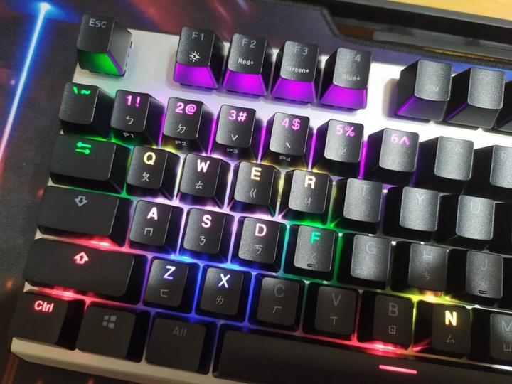 Cooler Master CK351，低調簡約設計與貼心配置讓你遊戲不再慢半拍 !!!