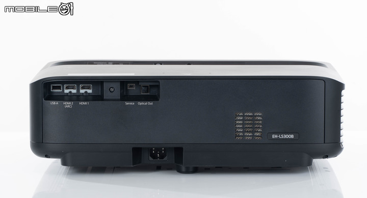 EPSON 國民雷射大電視 EH-LS300B 開箱體驗 120 吋大畫面輕鬆可得