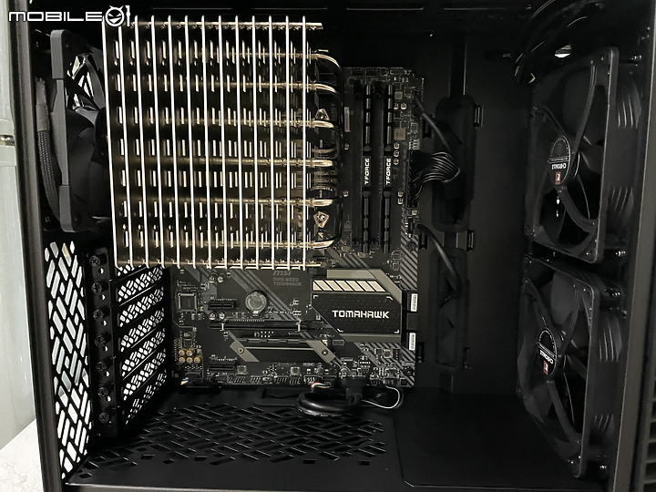 開箱 Noctua 貓頭鷹話題新品 NH-P 無風扇空冷巨無霸力壓 Ryzen 7 5700G