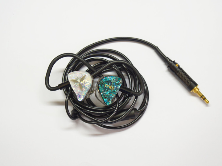 [開箱] 相似動圈氛圍感 morear me6II 6單元客製耳機