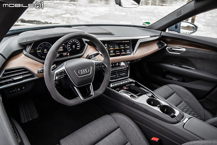 【國內新訊】Audi e-tron GT車系445萬元起展開預售,極速充電站持續擴點!