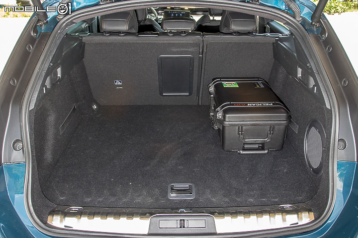 VW Arteon Shooting Brake v.s Peugeot 508 SW ｜200 萬級美型 Wagon 對決！