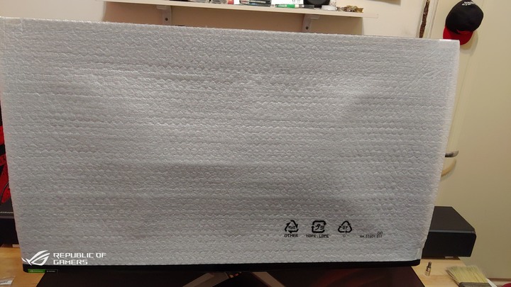 ROG PG32UQX - 4K 144Hz DSC Mini LED HDR顯示器之王(簡單開箱-圖文多)