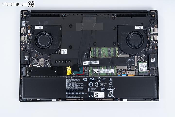 Razer Blade 15 Advanced with Thunderbolt 4 Chroma 薄型電競重磅效能